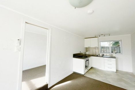 Photo of property in 24 Tiri Tiri Road, Birkdale, Auckland, 0626