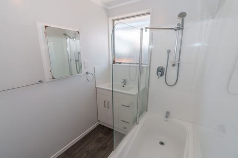 Photo of property in 33 Tiller Close, Kelvin Grove, Palmerston North, 4414