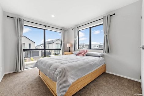 Photo of property in 16 Kearns Drive, Hobsonville, Auckland, 0616