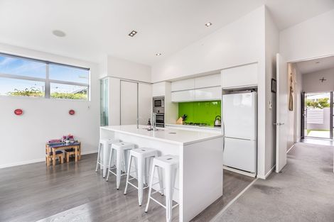 Photo of property in 42 Livingstone Street, Westmere, Auckland, 1022