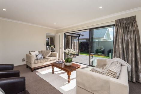 Photo of property in 39 Oakwood Drive, Rangiora, 7400