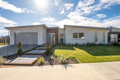 Photo of property in 32 Hallmark Drive, Hope, Richmond, 7020