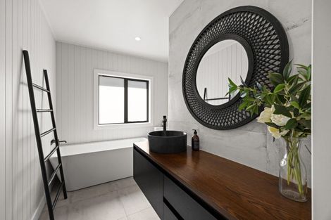 Photo of property in 23 Rich Rise, Havelock North, 4130