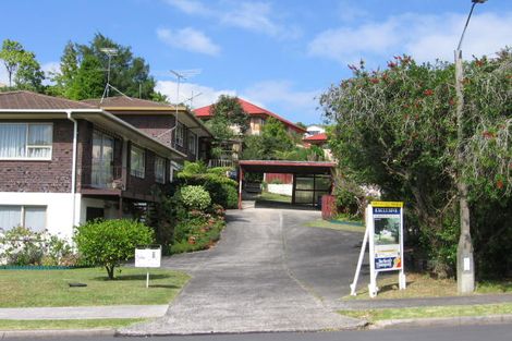 Photo of property in 2/4 Celina Place, Browns Bay, Auckland, 0630