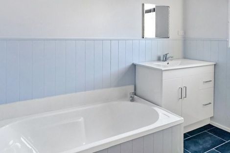 Photo of property in 8b Te Awa Street, Foxton Beach, Foxton, 4815