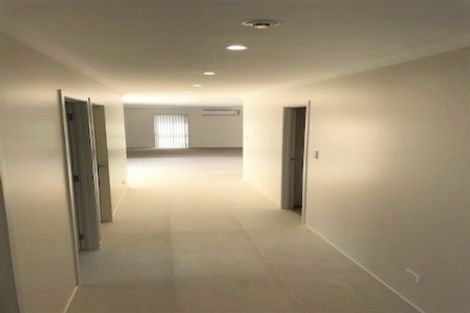 Photo of property in 35 Riverglade Parkway, Te Atatu South, Auckland, 0610