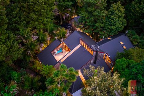 Photo of property in 14 Kingsclere Place, Goodwood Heights, Auckland, 2105