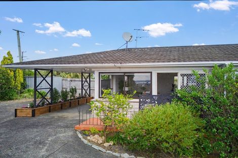 Photo of property in 1 Pleasant Road, Glen Eden, Auckland, 0602