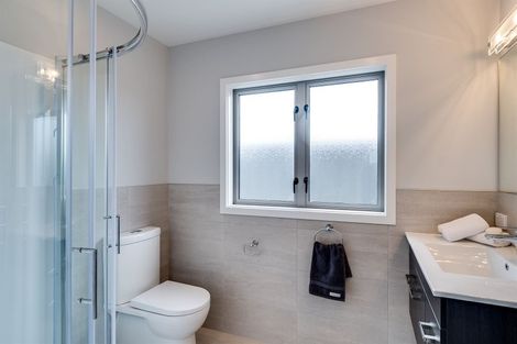 Photo of property in 60 Eriksen Road, Te Awa, Napier, 4110