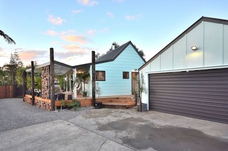 Photo of property in 2 Island View Terrace, Waikanae Beach, Waikanae, 5036