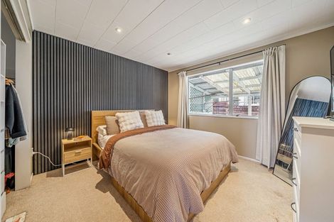 Photo of property in 1/3 Omaha Grove, Totara Park, Upper Hutt, 5018