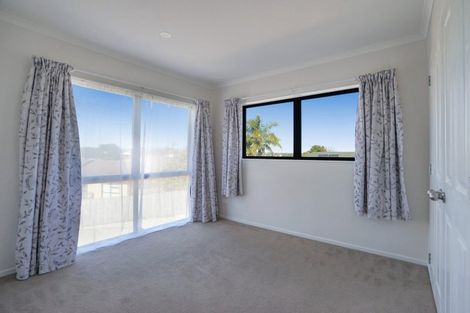 Photo of property in 112a Longford Park Drive, Takanini, 2112