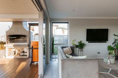 Photo of property in 5 Wairere Rise, Omokoroa, 3114