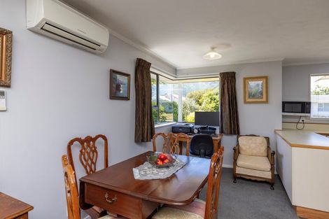 Photo of property in 2 Kanawa Street, Waikanae, 5036