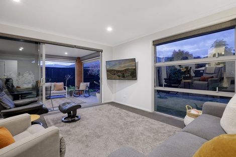 Photo of property in 21 Kahuparere Crescent, Pyes Pa, Tauranga, 3112