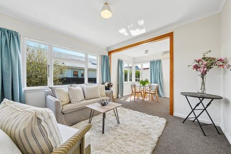 Photo of property in 1/98 Memorial Avenue, Ilam, Christchurch, 8053