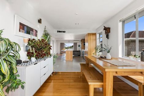 Photo of property in 11 Campbell Road, Mount Maunganui, 3116