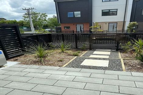 Photo of property in 2/327 Glengarry Road, Glen Eden, Auckland, 0602