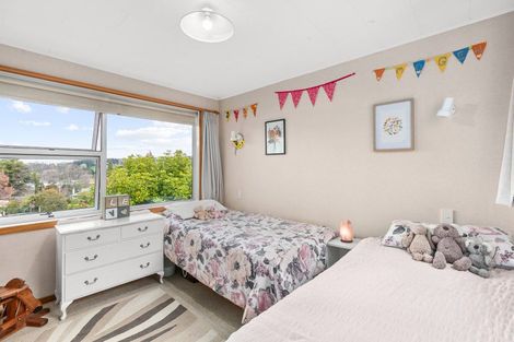 Photo of property in 6 Domain Road, Waipawa, 4210