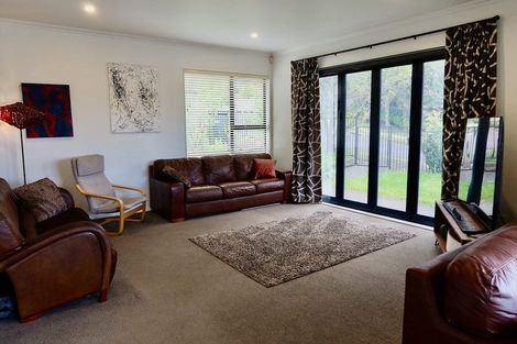 Photo of property in 7 Frenz Drive, Titirangi, Auckland, 0604