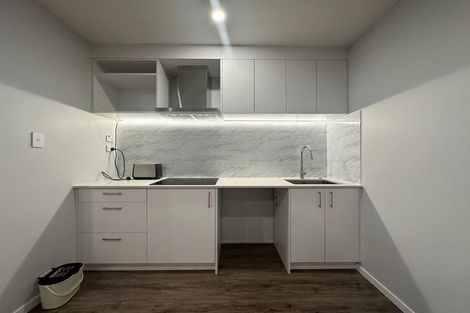 Photo of property in 15 Holiday Road, Stanmore Bay, Whangaparaoa, 0932