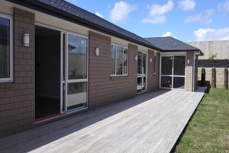 Photo of property in 12 Will Street, Huapai, Kumeu, 0810