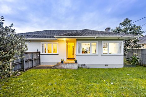 Photo of property in 56 Willis Road, Papakura, 2110