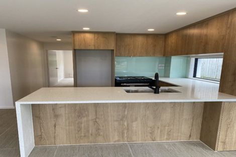 Photo of property in 840 East Coast Road, Oteha, Auckland, 0630