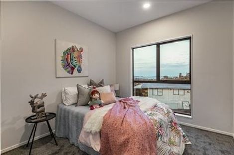 Photo of property in 185a Browns Bay Road, Browns Bay, Auckland, 0630