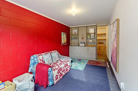Photo of property in 110 Winara Avenue, Waikanae, 5036