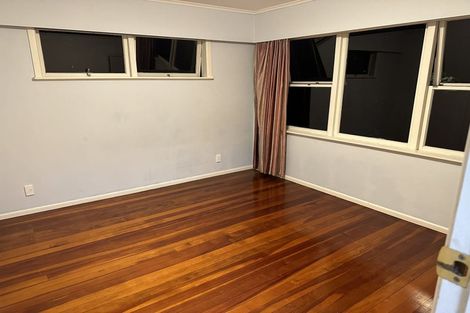 Photo of property in 12 School Road, Te Atatu South, Auckland, 0610