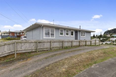 Photo of property in 25 Swansea Street, Cannons Creek, Porirua, 5024