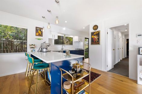 Photo of property in 2/19 Alma Street, Te Atatu South, Auckland, 0610