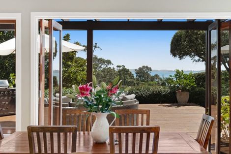 Photo of property in 188 Mellons Bay Road, Mellons Bay, Auckland, 2014