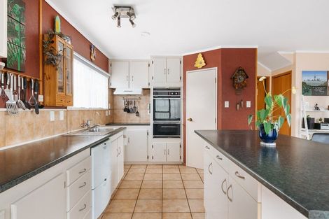 Photo of property in 8a Alpha Avenue, Coastlands, Whakatane, 3120