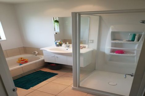 Photo of property in 27 Bridge Street, Southbridge, 7602