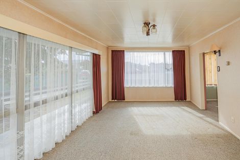 Photo of property in 18 Burn Street, Holmes Hill, Oamaru, 9401