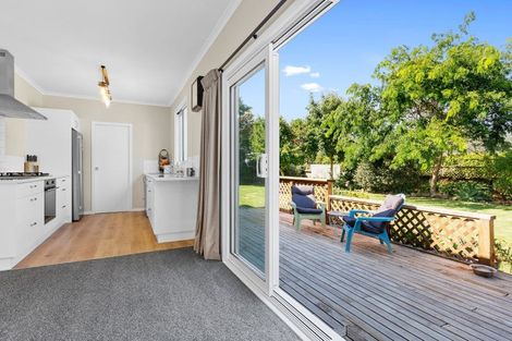 Photo of property in 33 Donnelly Street, Oakura, 4314