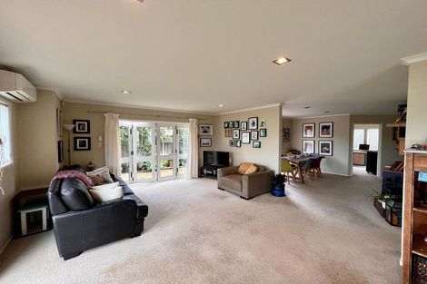 Photo of property in 11 Harwich Court, Gulf Harbour, Whangaparaoa, 0930