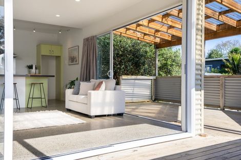 Photo of property in 5 Karioi Crescent, Raglan, 3225