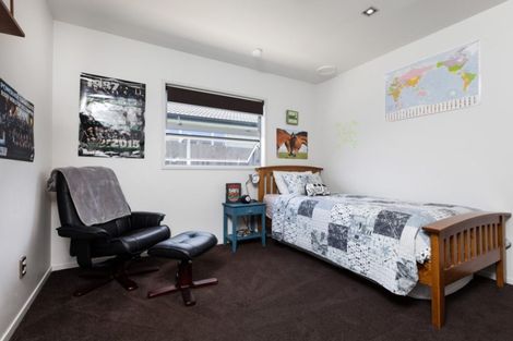 Photo of property in 28 Ainslee Street, Highlands Park, New Plymouth, 4312