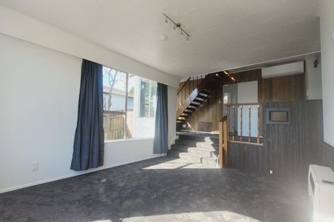 Photo of property in 114 Gloaming Hill, Titahi Bay, Porirua, 5022