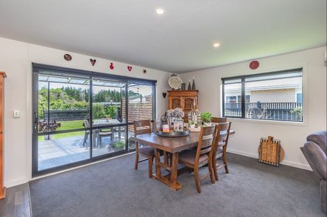 Photo of property in 13 Sandown Avenue, Himatangi Beach, Foxton, 4891