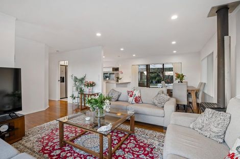 Photo of property in 88b West Harbour Drive, West Harbour, Auckland, 0618