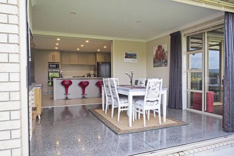 Photo of property in 16 Vantage Place, Omokoroa, 3114