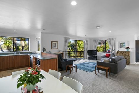 Photo of property in 26 Te Kauri Place, Helensville, 0800