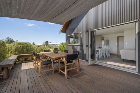 Photo of property in 340 Omokoroa Road, Omokoroa, 3114