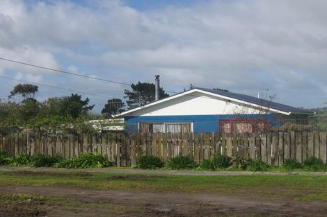 Photo of property in 42 West Coast Road, Te Kopuru, 0371