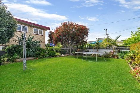 Photo of property in 12-14 Clevedon Road, Papakura, 2110