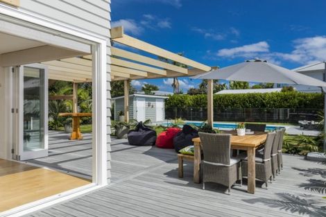 Photo of property in 31 Seacliffe Avenue, Belmont, Auckland, 0622